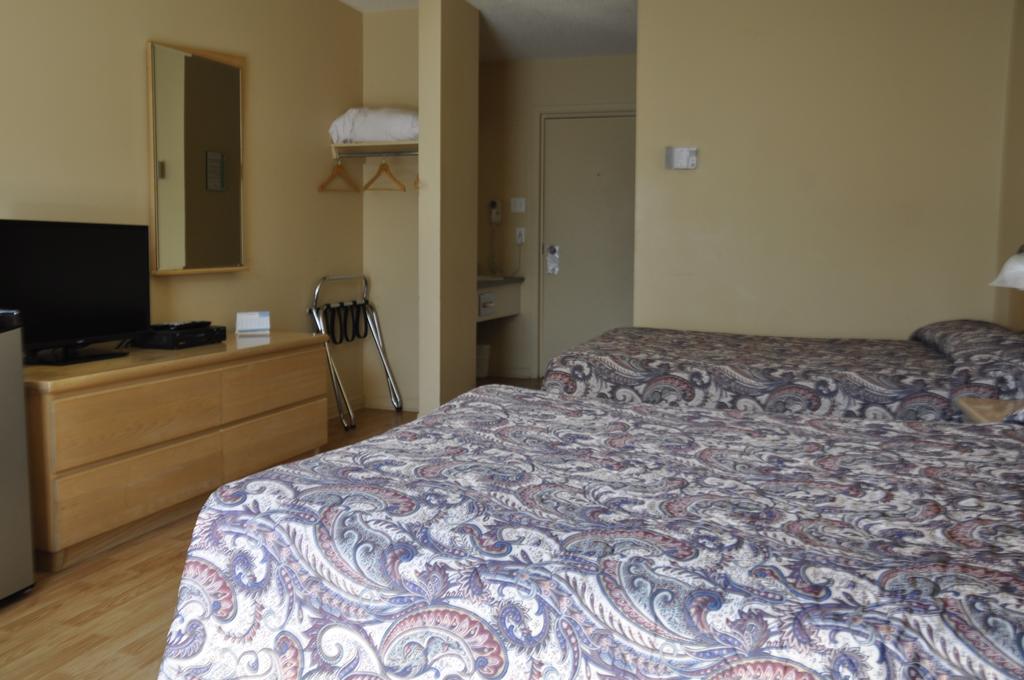 Motel les Pignons Verts Buckingham Zimmer foto