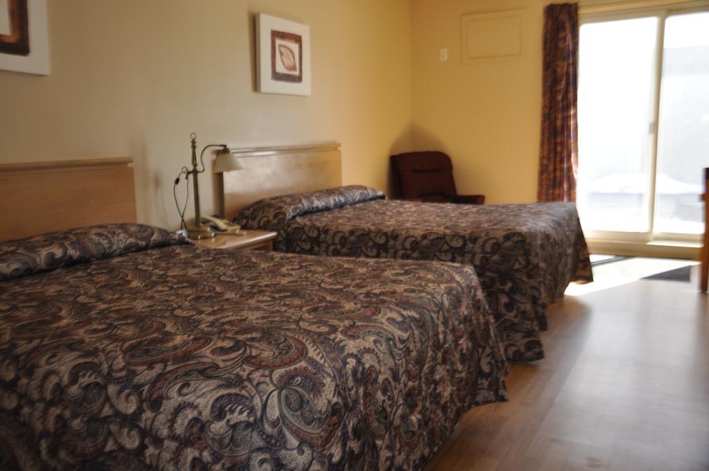 Motel les Pignons Verts Buckingham Zimmer foto