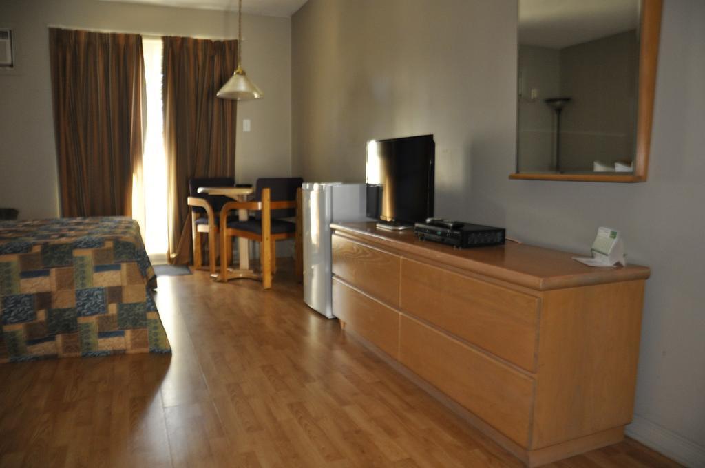 Motel les Pignons Verts Buckingham Zimmer foto